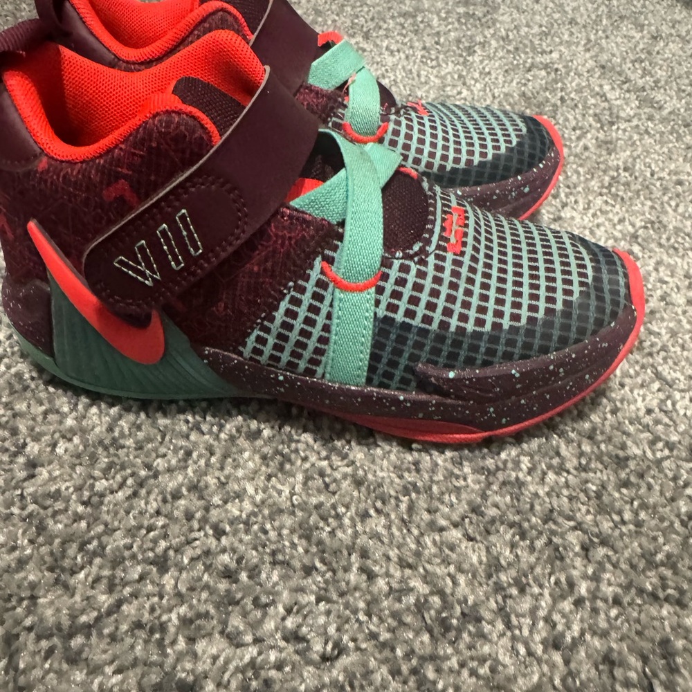 Jordan Kids Sneakers in Red and Teal